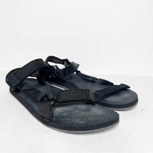 Teva Universal Black Strappy Sandals Size 12 Men’s - Picture 1 of 5
